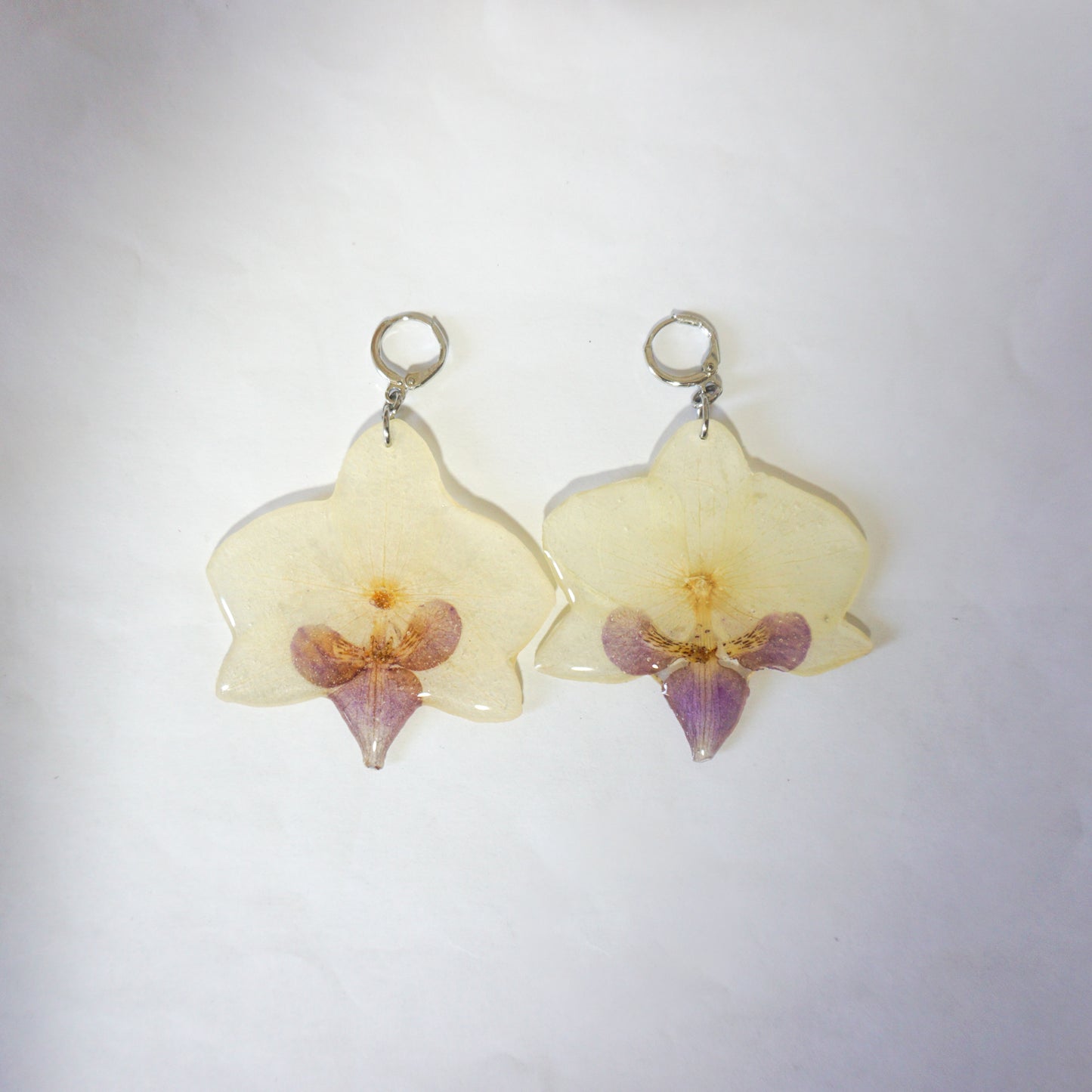 Aretes largos orquídea