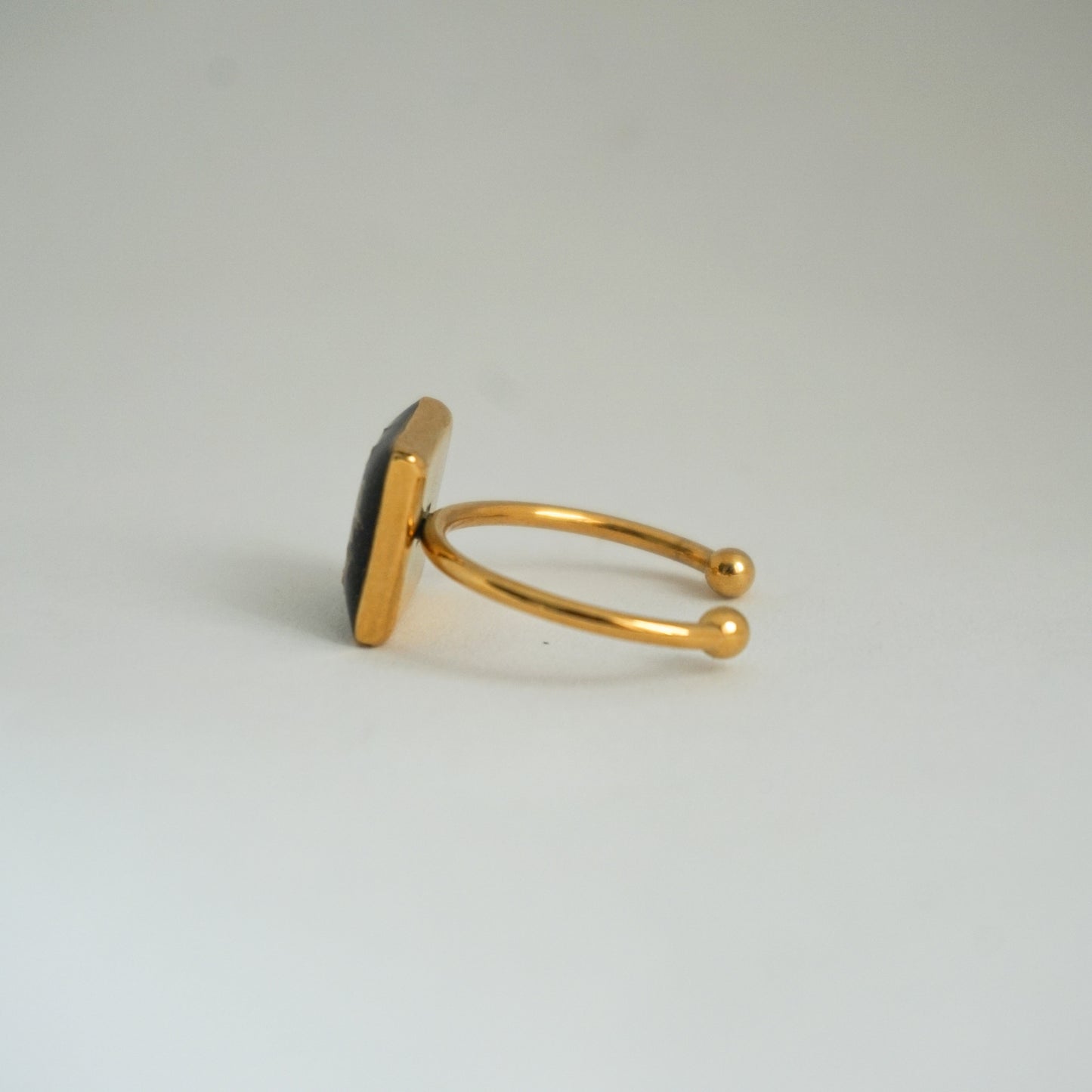 Anillo ajustable encaje fondo negro