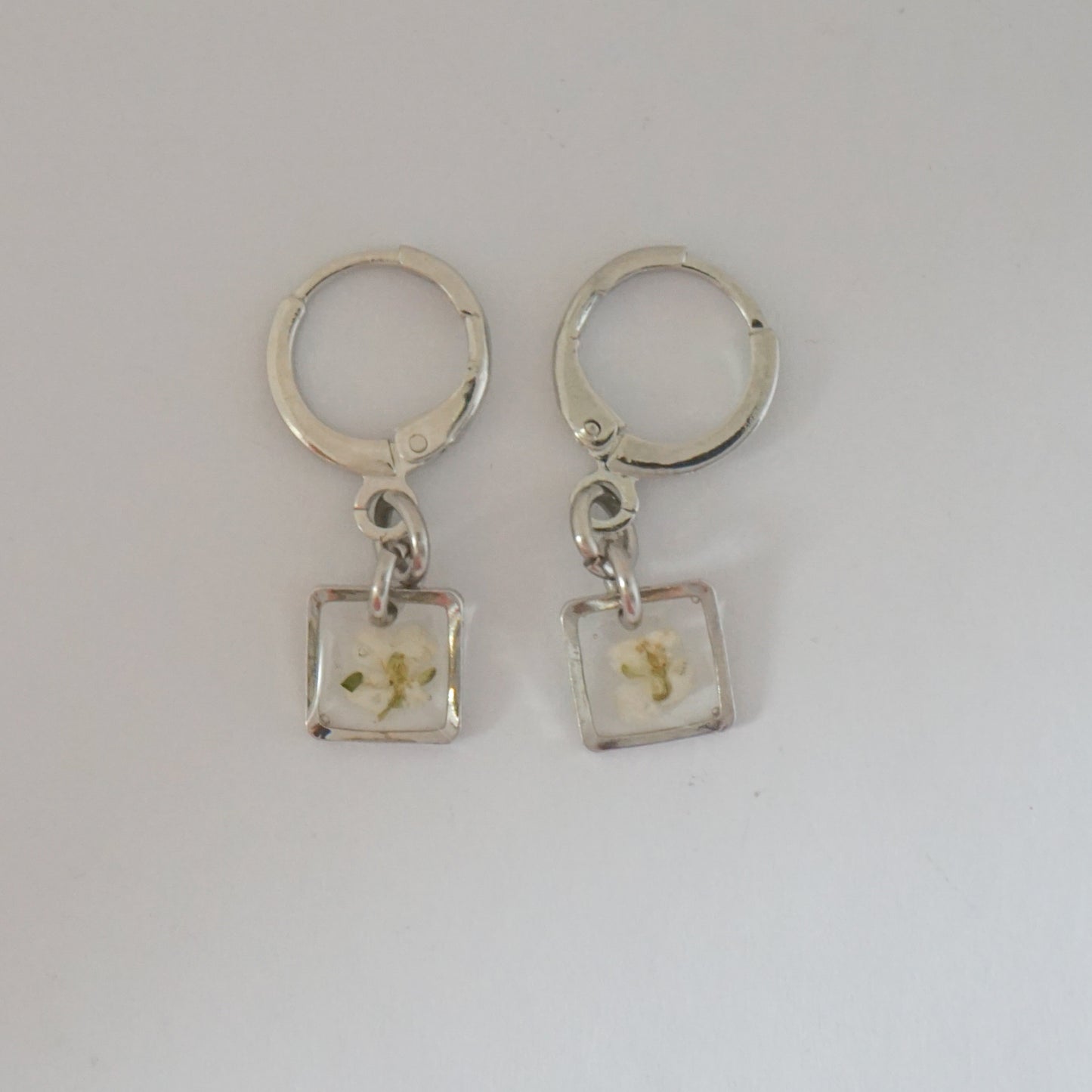 Aretes panalillo blanco