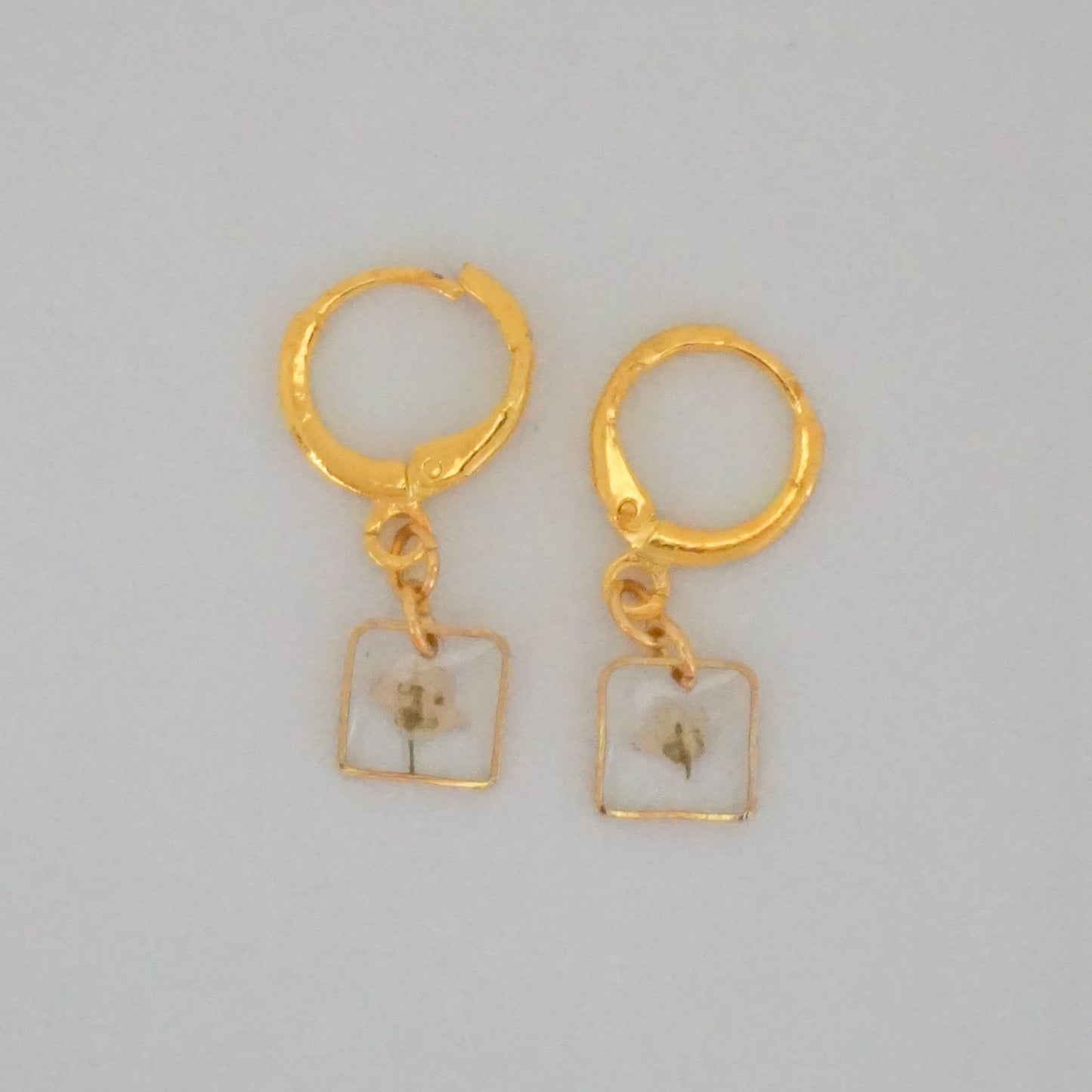 Aretes panalillo blanco