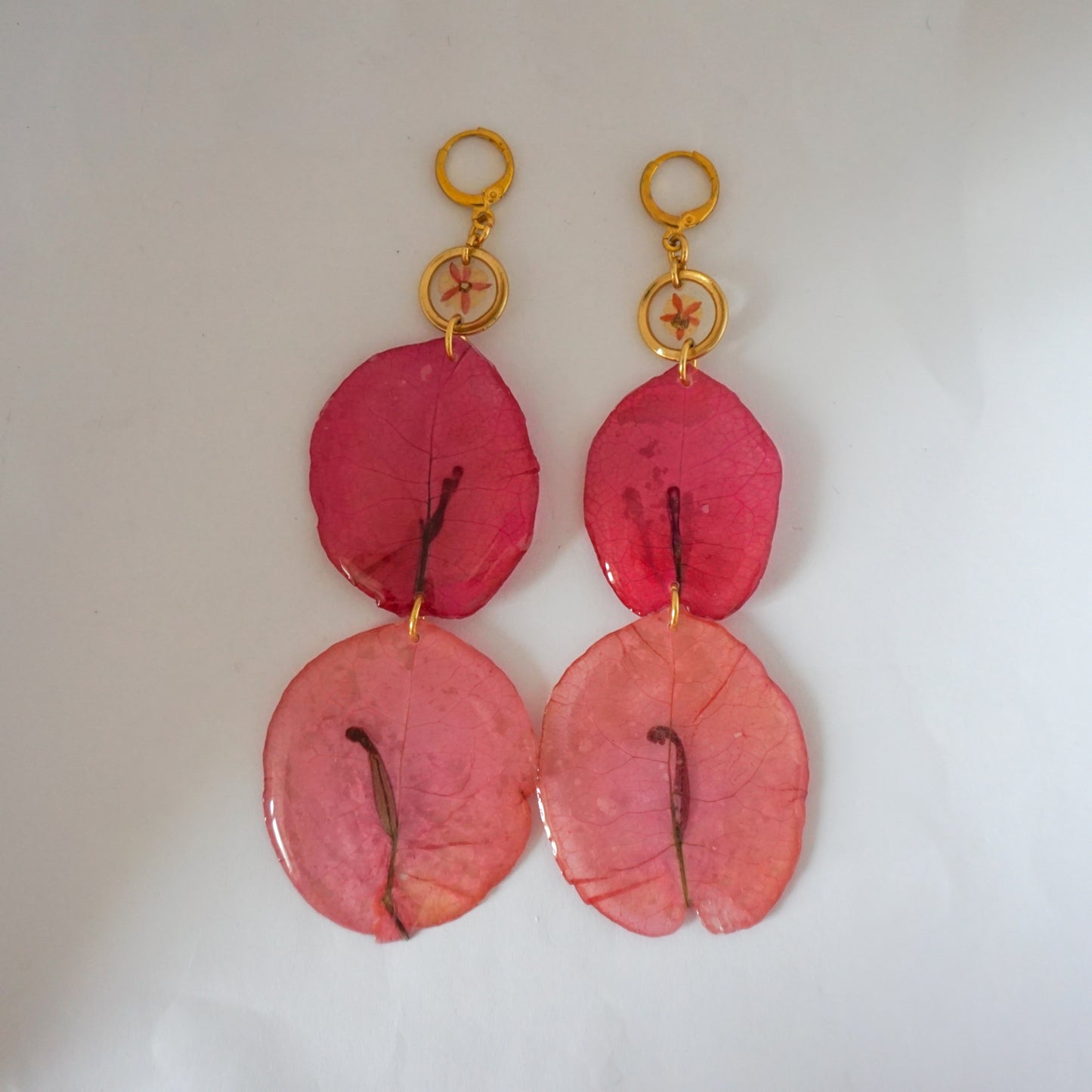 Aretes largos bugambilias fucsia y rosa