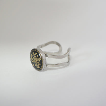 Anillo ajustable encaje fondo negro