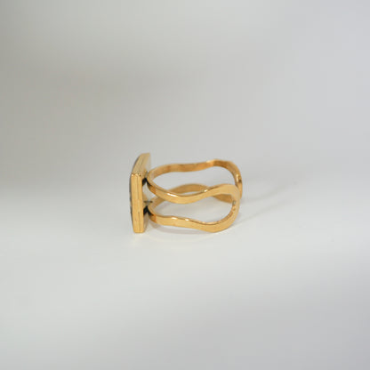 Anillo ajustable encaje común fondo negro