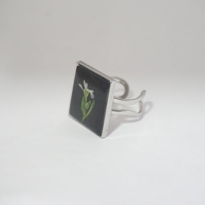 Anillo ajustable trueno de venus fondo negro
