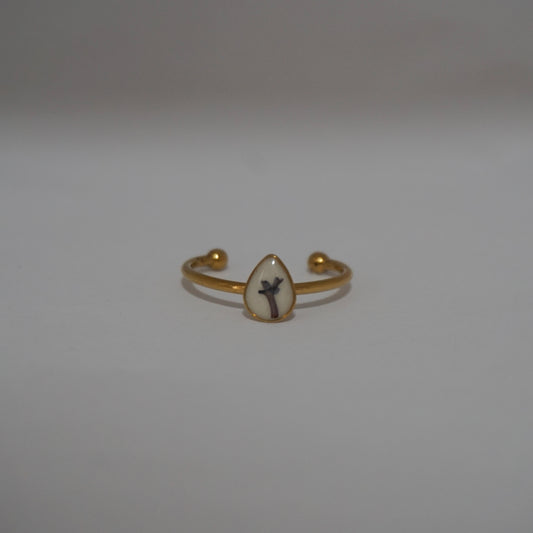 Anillo ajustable verbena fondo blanco