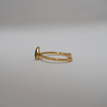 Anillo ajustable verbena fondo blanco