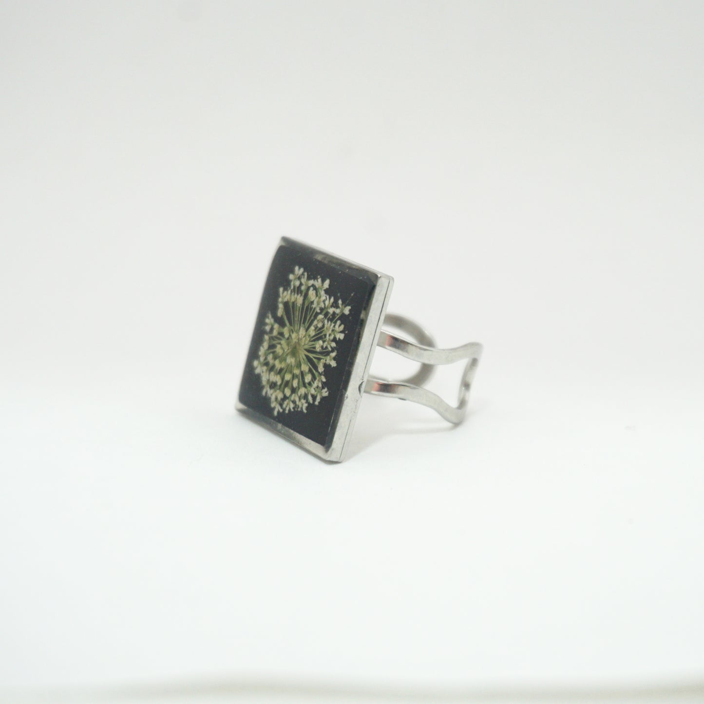 Anillo ajustable Encaje fondo negro