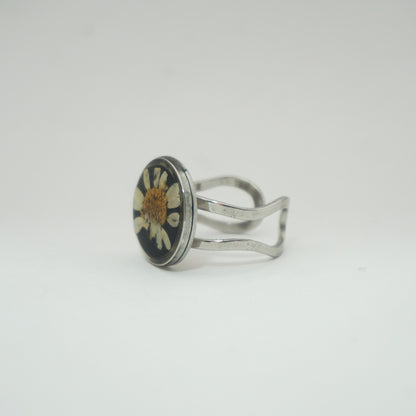 Anillo ajustable hierba de Santa María fondo negro