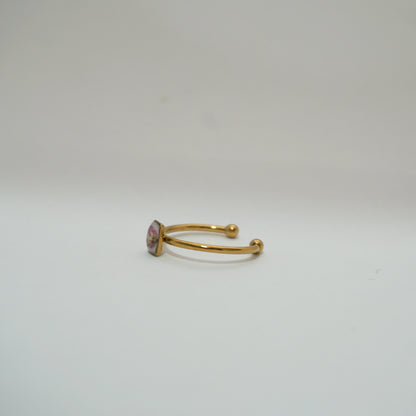 Anillo ajustable panalillo rosa fondo blanco