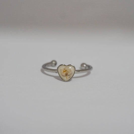 Anillo ajustable panalillo lila fondo blanco