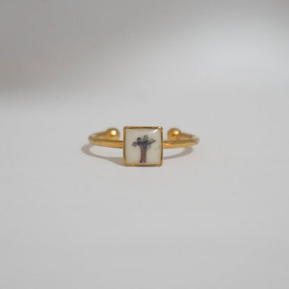 Anillo ajustable verbena fondo blanco