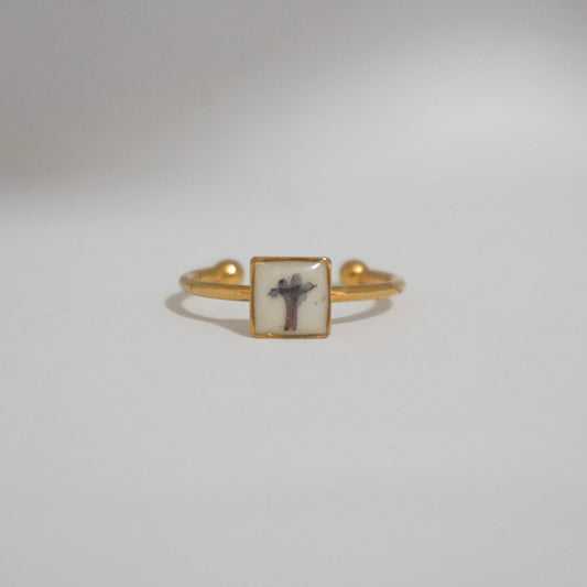 Anillo ajustable verbena fondo blanco